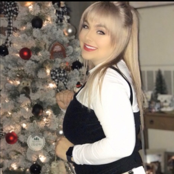 Meet your Posher, Kailey - Picture 7 of 8